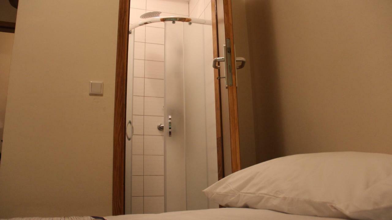Elg Rooms Постойна Экстерьер фото