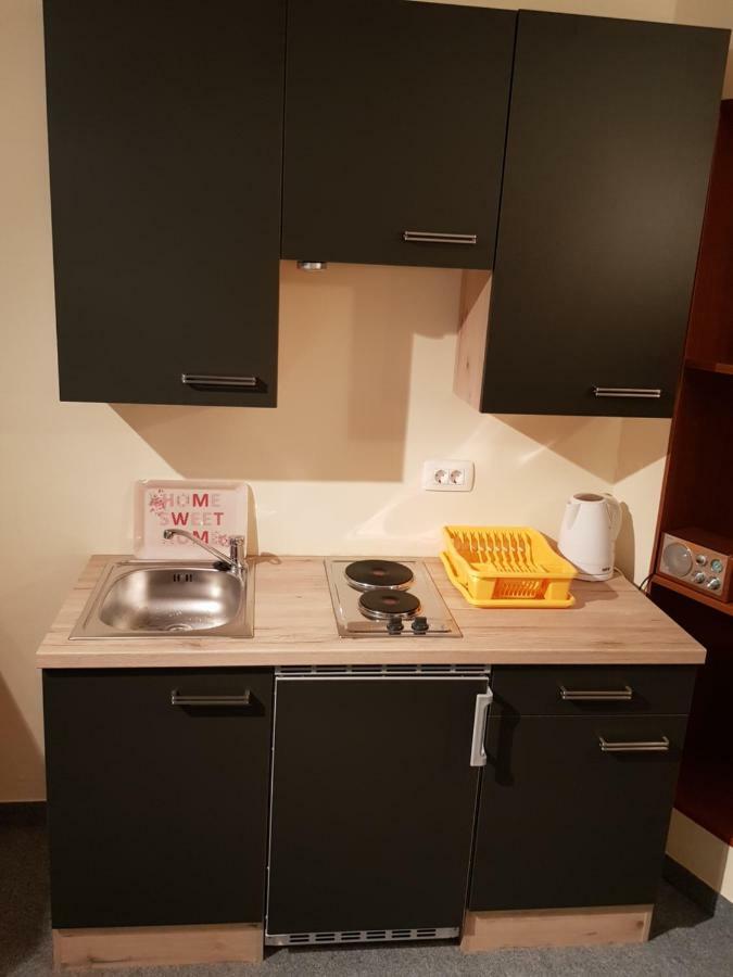 Elg Rooms Постойна Экстерьер фото
