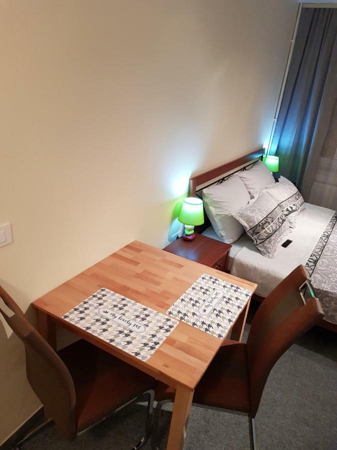 Elg Rooms Постойна Экстерьер фото