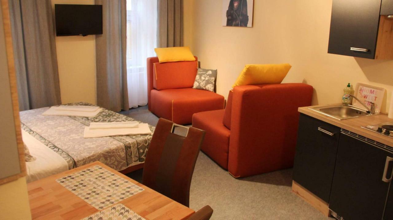 Elg Rooms Постойна Экстерьер фото