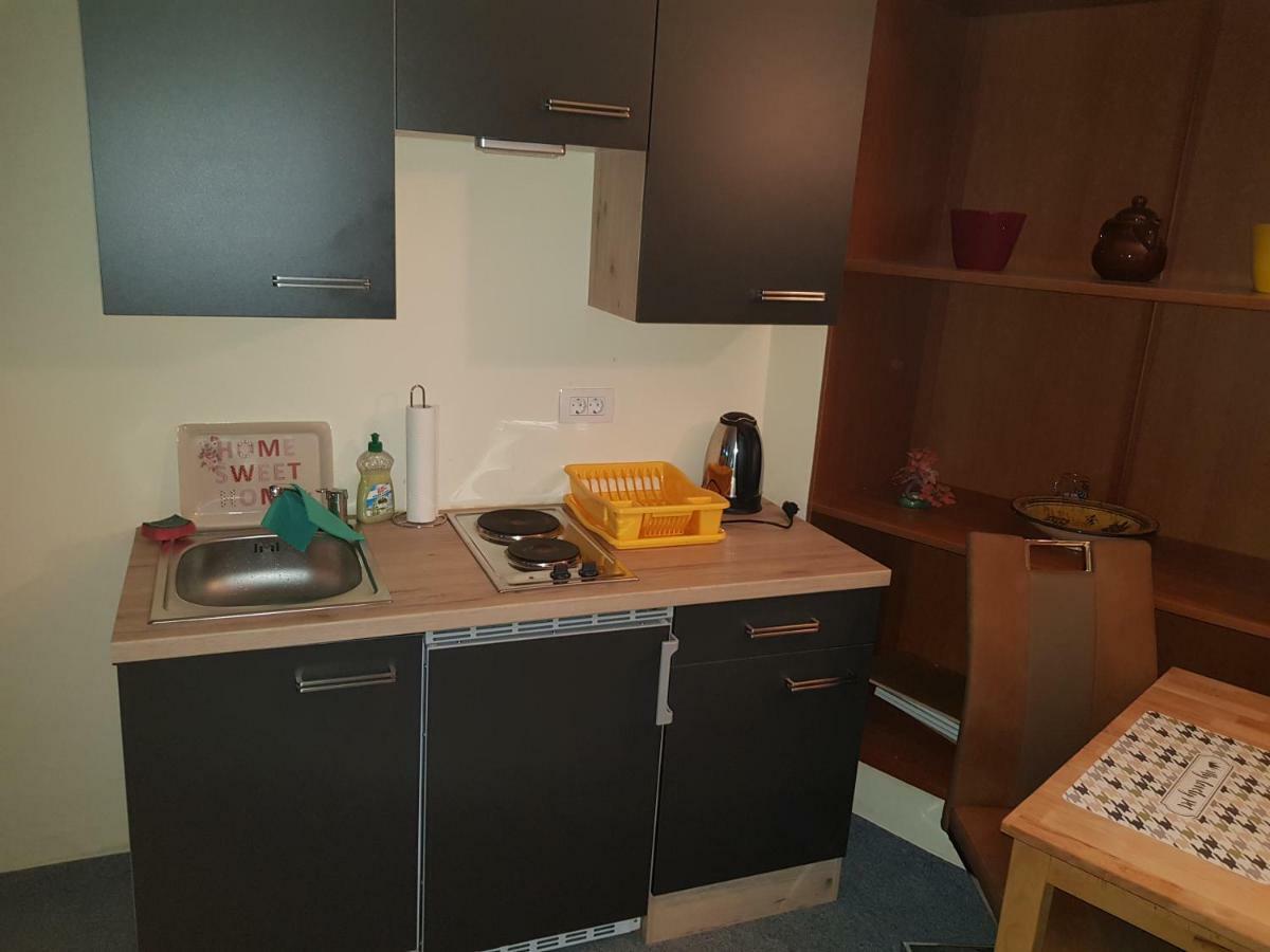 Elg Rooms Постойна Экстерьер фото